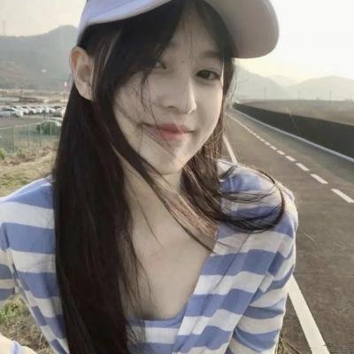 一双绣花鞋